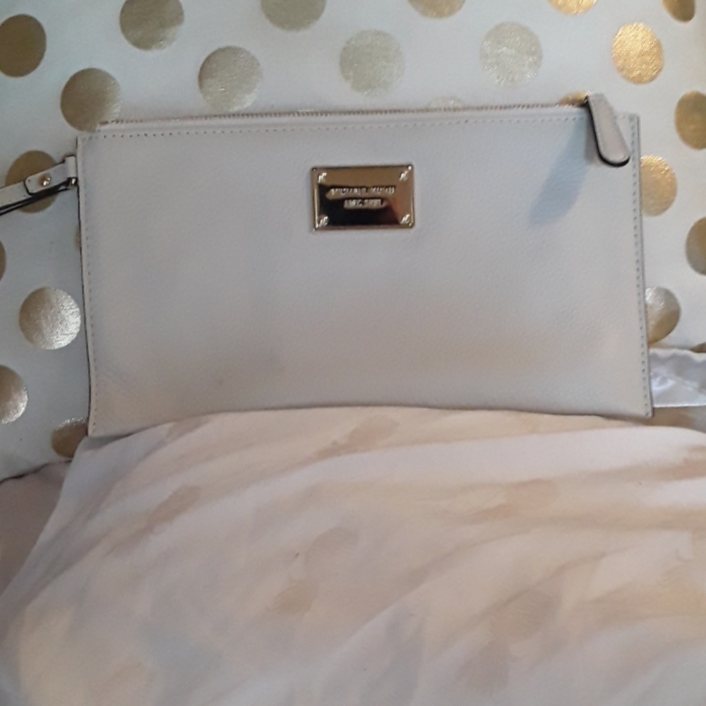 OFF WHITE MICHAEL KORS WRIST CLUTCH